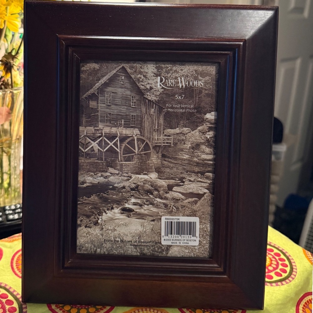 Burnes of Boston Rare Woods 5x7 Picture Frame Dark Wood Cherry Mahogany R600657S